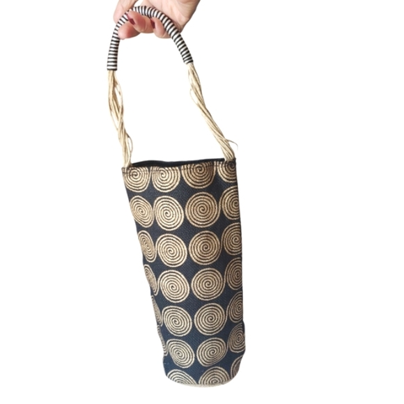 Natural Jute Wine Bottle Gift Bag by Bella Vita. 100% jute. Made in India. - Picture 1 of 14